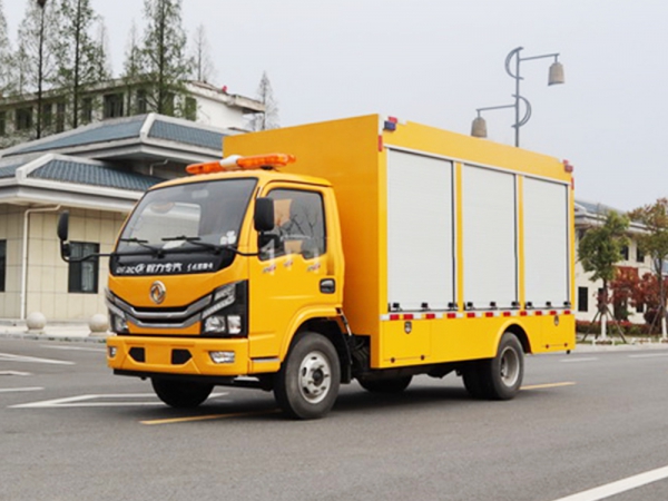東風多利卡救險車