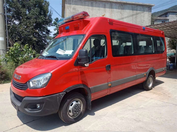 依維柯歐勝指揮車